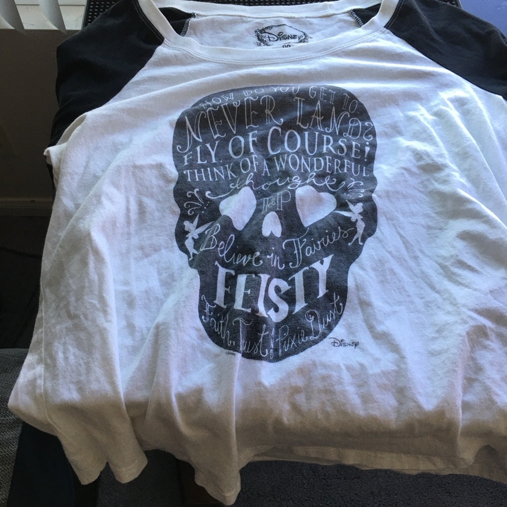 Disney Peter Pan womens  Skull Graphic Raglan Tee
